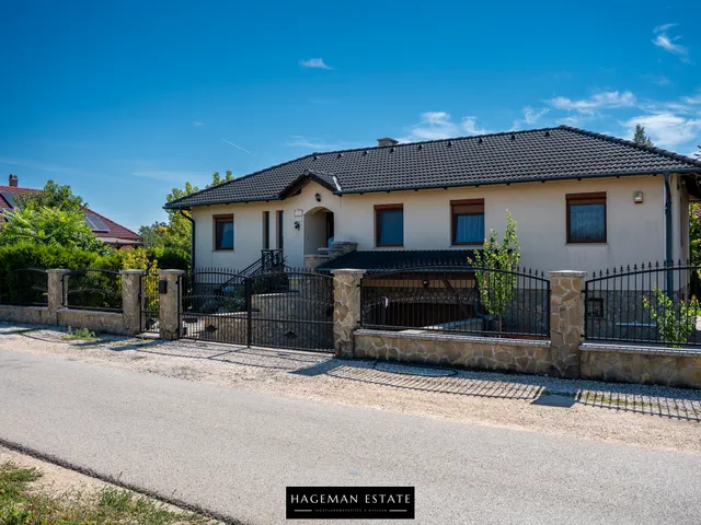 Eladó ház Polgárdi 307 nm