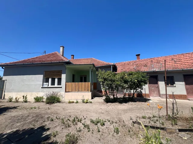 Eladó ház Kiskőrös 88 nm