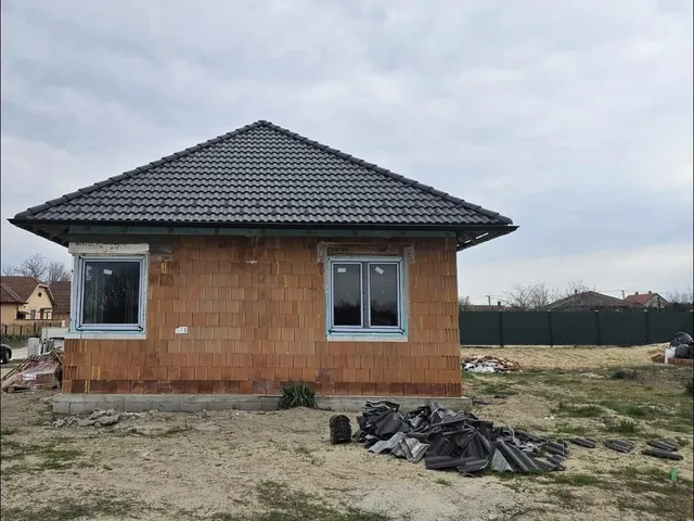 Eladó ház Kiskunhalas, Kertváros 94 nm