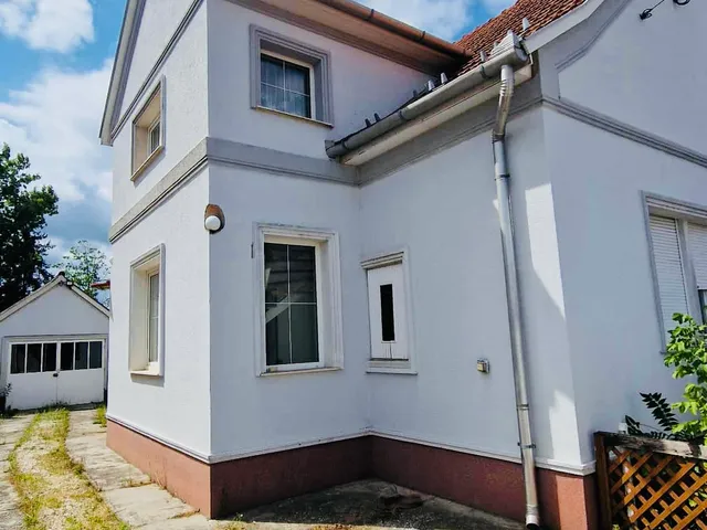 Eladó ház Kiskőrös 180 nm