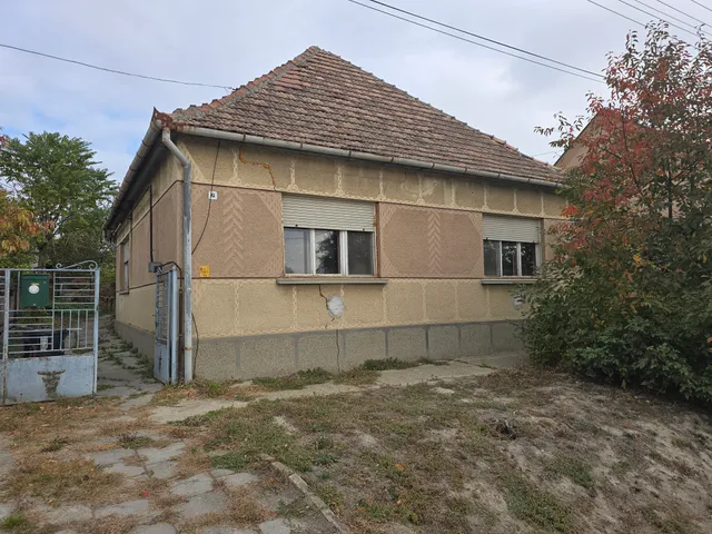 Eladó ház Uszód 153 nm
