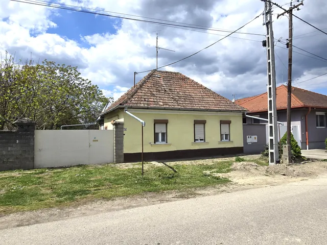 Eladó ház Géderlak 120 nm