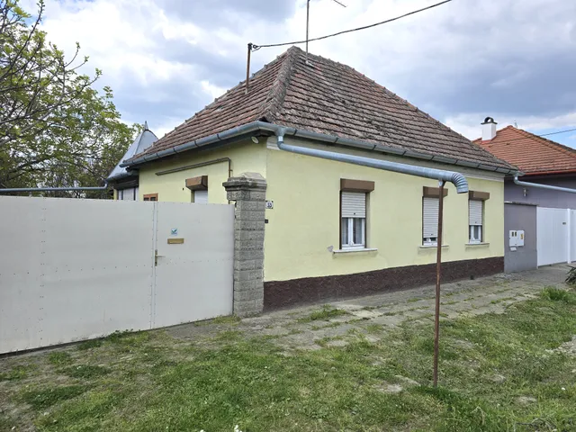 Eladó ház Géderlak 120 nm