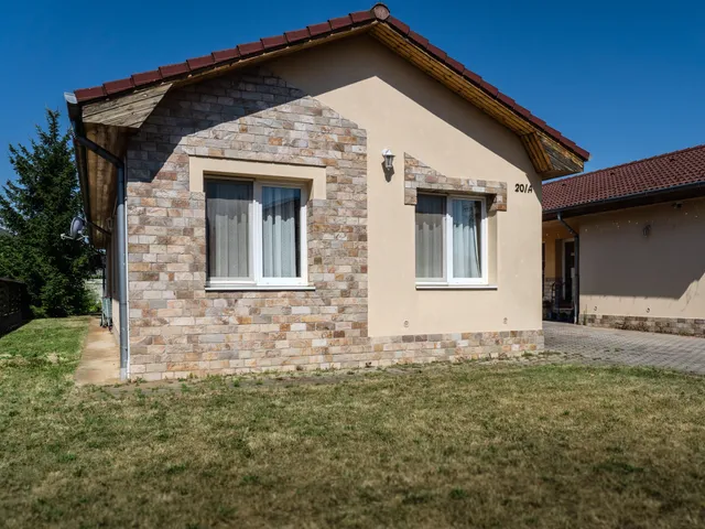 Eladó ház Nyíregyháza, Korányi-kertváros, Mikecz Kálmán utca 20/A 122 nm