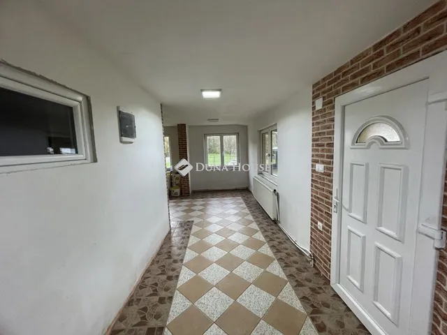 Eladó ház Rönök 177 nm