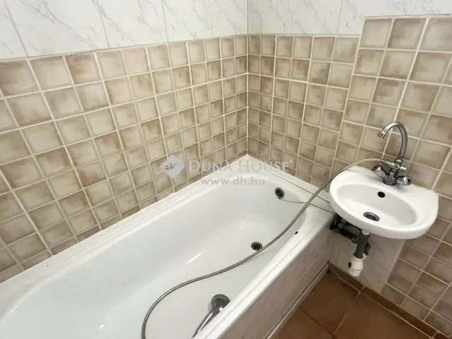 Eladó lakás Szombathely, Derkovits-lakótelep 48 nm