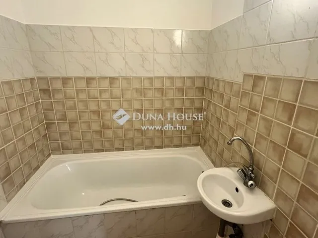 Eladó lakás Szombathely, Derkovits-lakótelep 48 nm