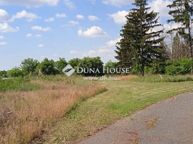 Eladó kereskedelmi és ipari ingatlan Bábolna 70026 nm