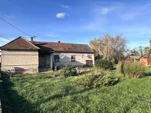 Eladó ház Rábahidvég 137 nm