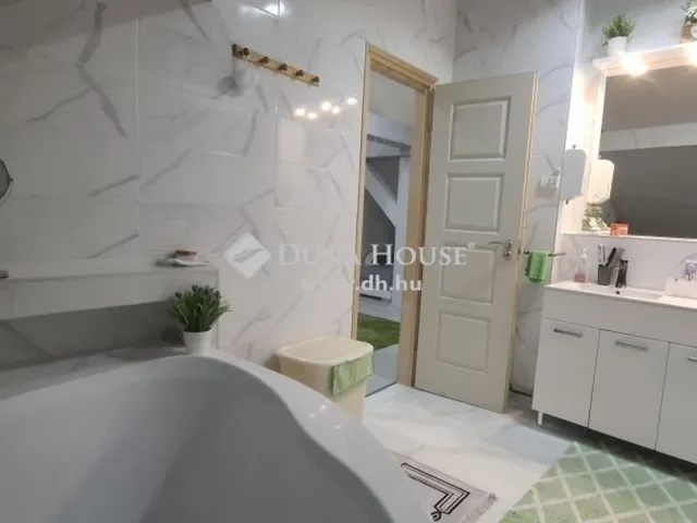 Eladó ház Táplánszentkereszt 170 nm