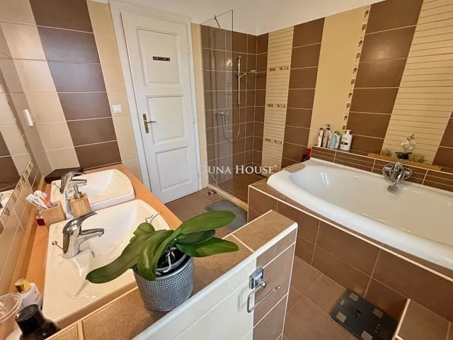 Eladó lakás Szombathely 143 nm