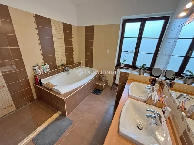 Eladó lakás Szombathely 143 nm