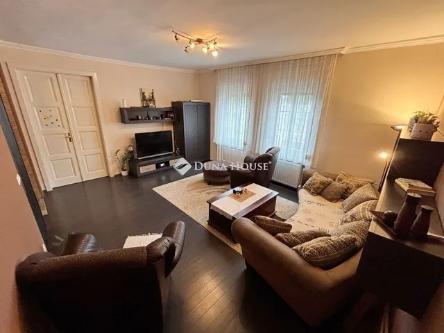 Eladó lakás Szombathely, Belváros 143 nm