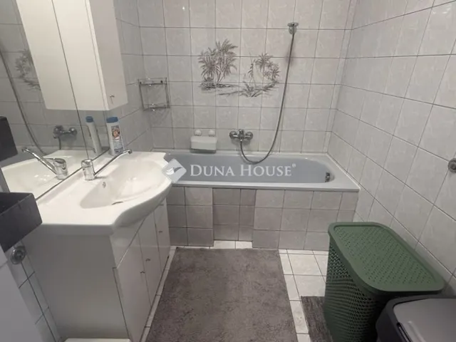 Eladó ház Bük 202 nm