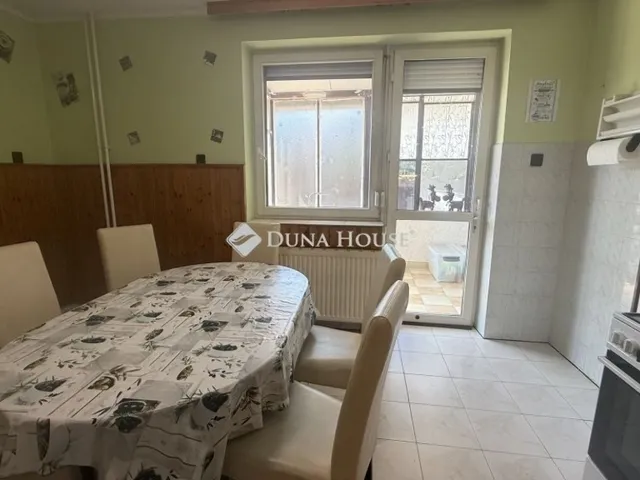 Eladó ház Bük 202 nm