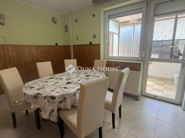 Eladó ház Bük 202 nm