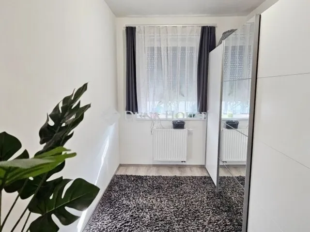 Eladó lakás Szombathely, Ifjúsági lakótelep 71 nm