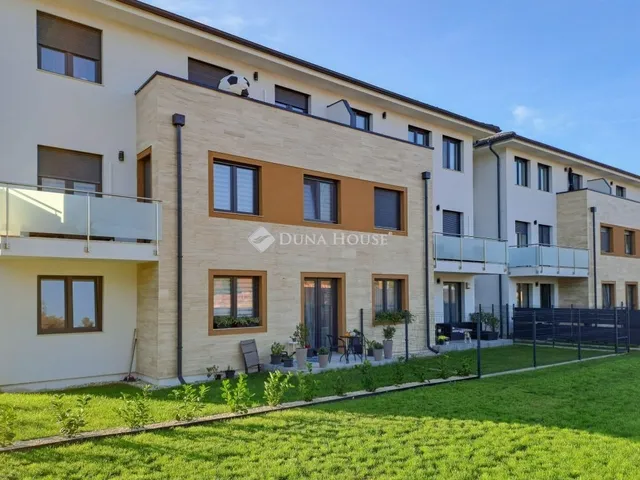 Eladó lakás Szombathely, Kámon 68 nm