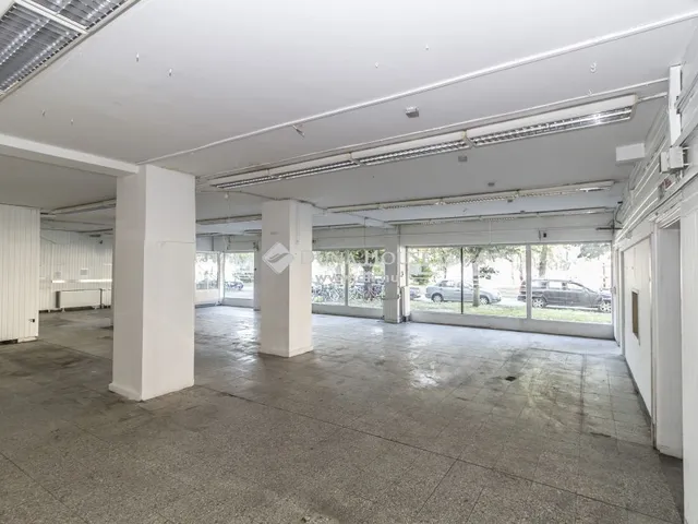 Kiadó kereskedelmi és ipari ingatlan Szombathely 373 nm