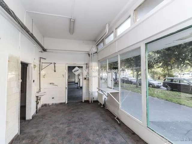 Kiadó kereskedelmi és ipari ingatlan Szombathely 373 nm