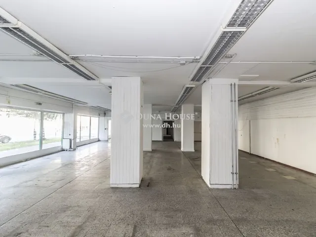 Kiadó kereskedelmi és ipari ingatlan Szombathely 373 nm