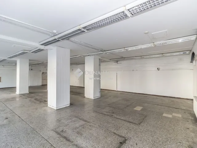 Kiadó kereskedelmi és ipari ingatlan Szombathely 373 nm