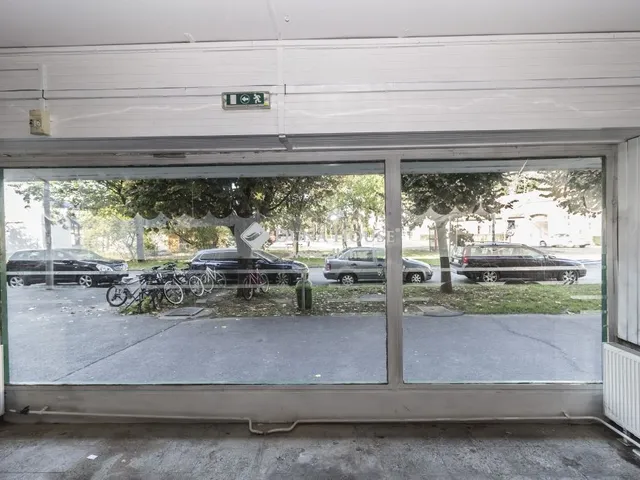 Kiadó kereskedelmi és ipari ingatlan Szombathely 373 nm