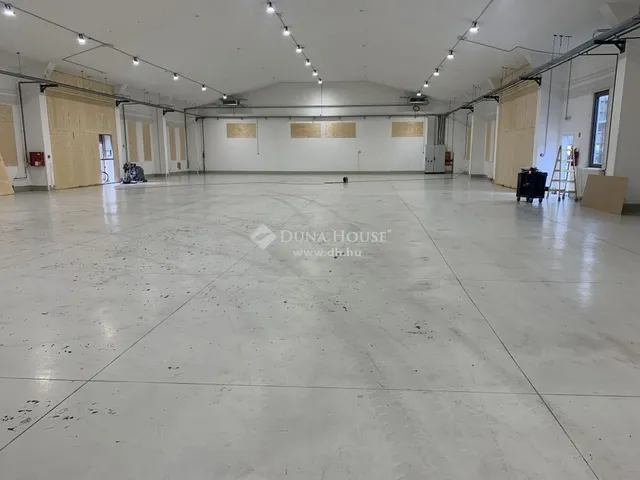 Kiadó kereskedelmi és ipari ingatlan Körmend 4515 nm
