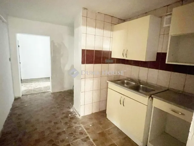 Eladó kereskedelmi és ipari ingatlan Szombathely, Belváros 44 nm