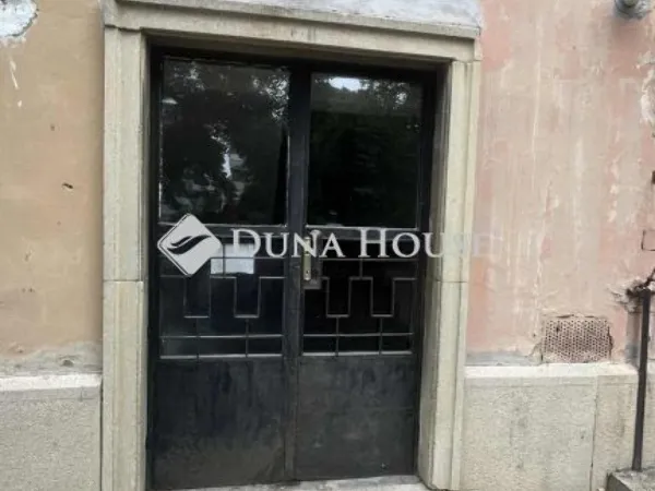 Eladó kereskedelmi és ipari ingatlan Szombathely, Belváros 44 nm