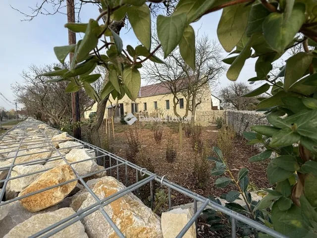 Eladó ház Salköveskút 155 nm