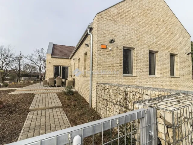 Eladó ház Salköveskút 155 nm