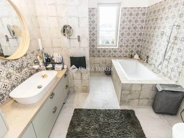 Eladó ház Salköveskút 155 nm