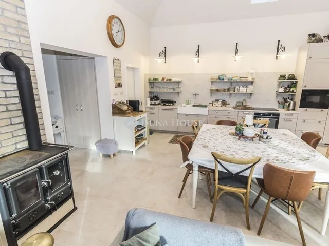 Eladó ház Salköveskút 155 nm