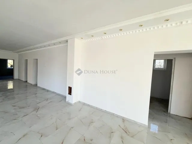 Eladó ház Balogunyom 242 nm