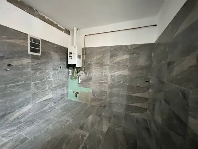 Eladó ház Balogunyom 242 nm