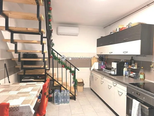 Eladó ház Püspökmolnári 102 nm