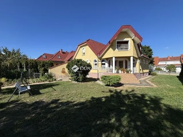 Eladó ház Szombathely, Kámon 199 nm