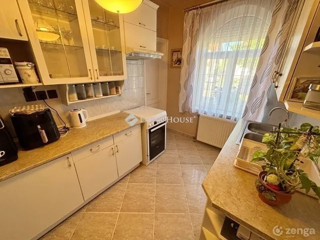 Eladó ház Szombathely, Kámon 199 nm