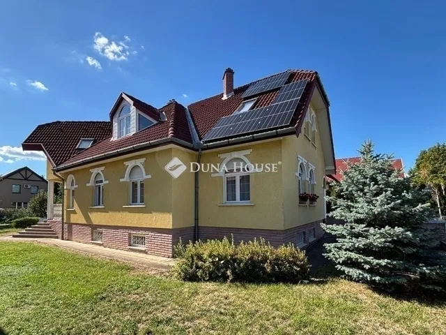 Eladó ház Szombathely, Kámon 199 nm