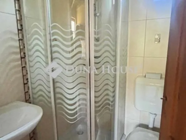 Eladó ház Szőce 240 nm