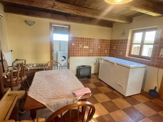 Eladó ház Szőce 240 nm