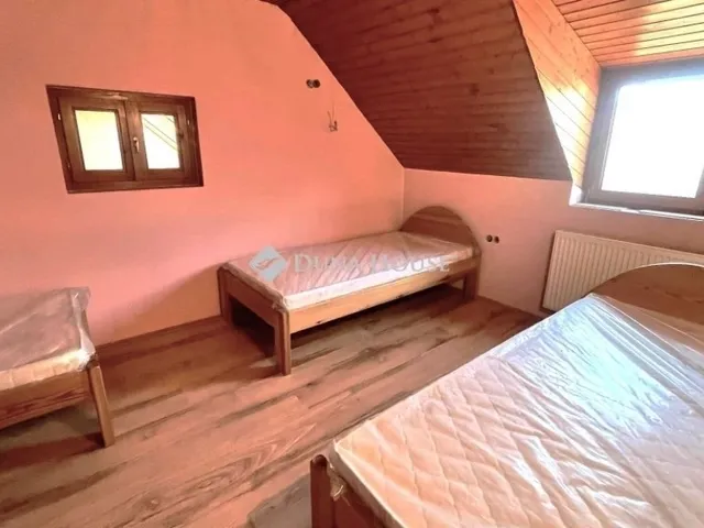 Eladó ház Szőce 240 nm