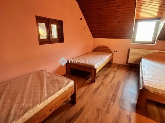 Eladó ház Szőce 240 nm