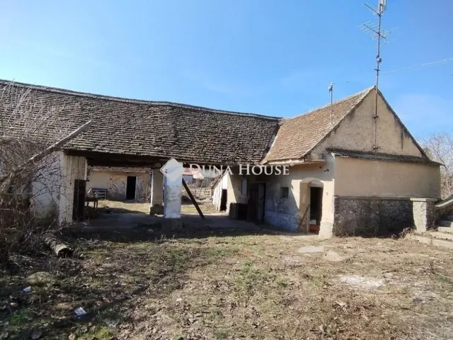 Eladó ház Peresznye 138 nm