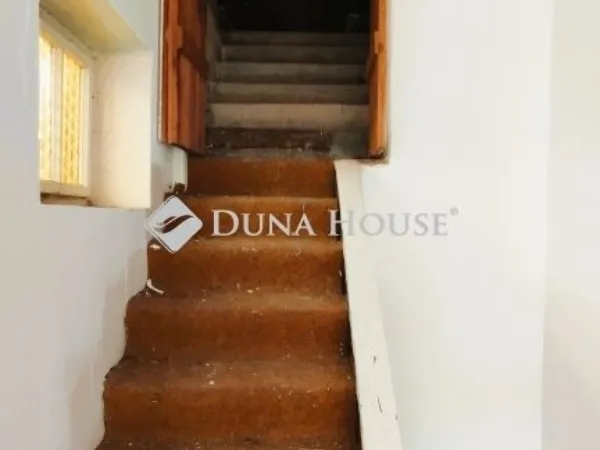 Eladó ház Peresznye 138 nm