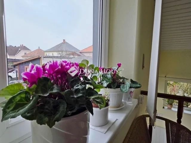 Eladó ház Szombathely, Kámon 200 nm