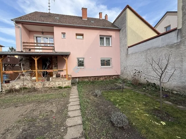 Eladó ház Szombathely, Belváros 159 nm