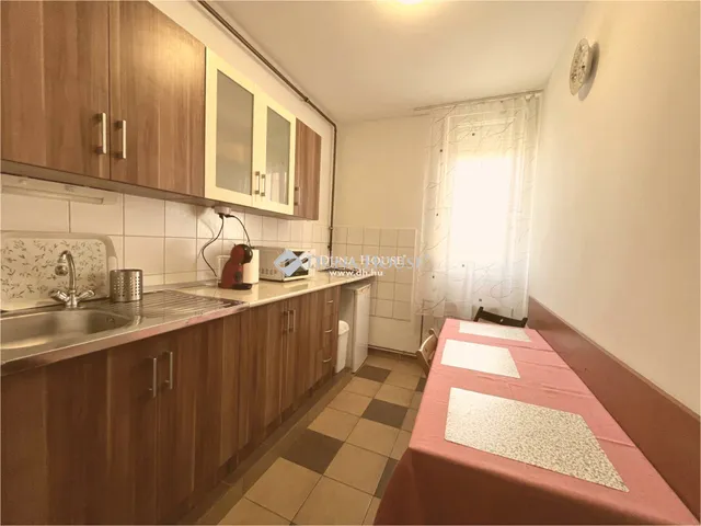 Eladó lakás Szombathely, Kámon 55 nm