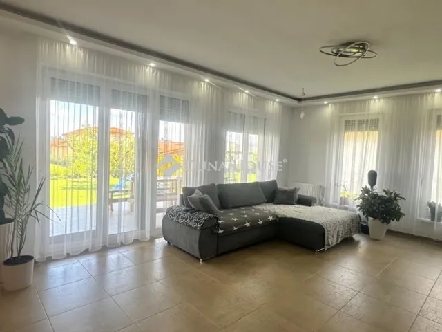 Eladó ház Szombathely, Újperint 178 nm